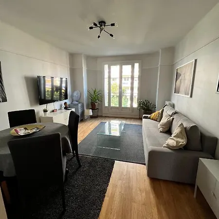 Grand F2 Vue Sur La Maison De Georges Brassens Apartamento *